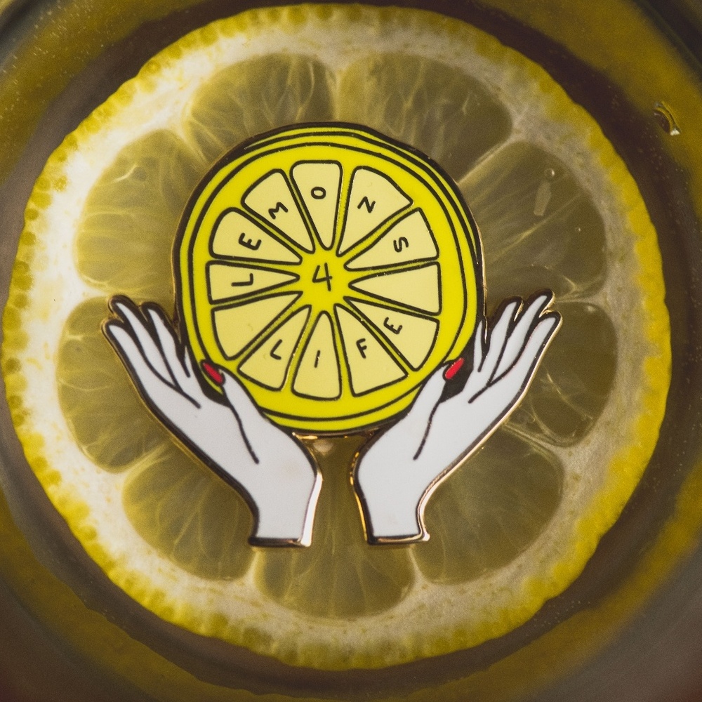 'LEMONS 4 LIFE' Enamel Pin - Picture 3 of 4